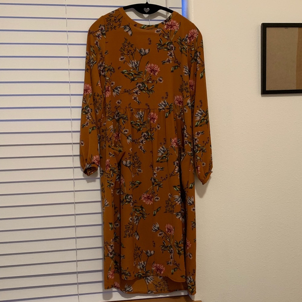 Floral Midi Dress w/ Pockets